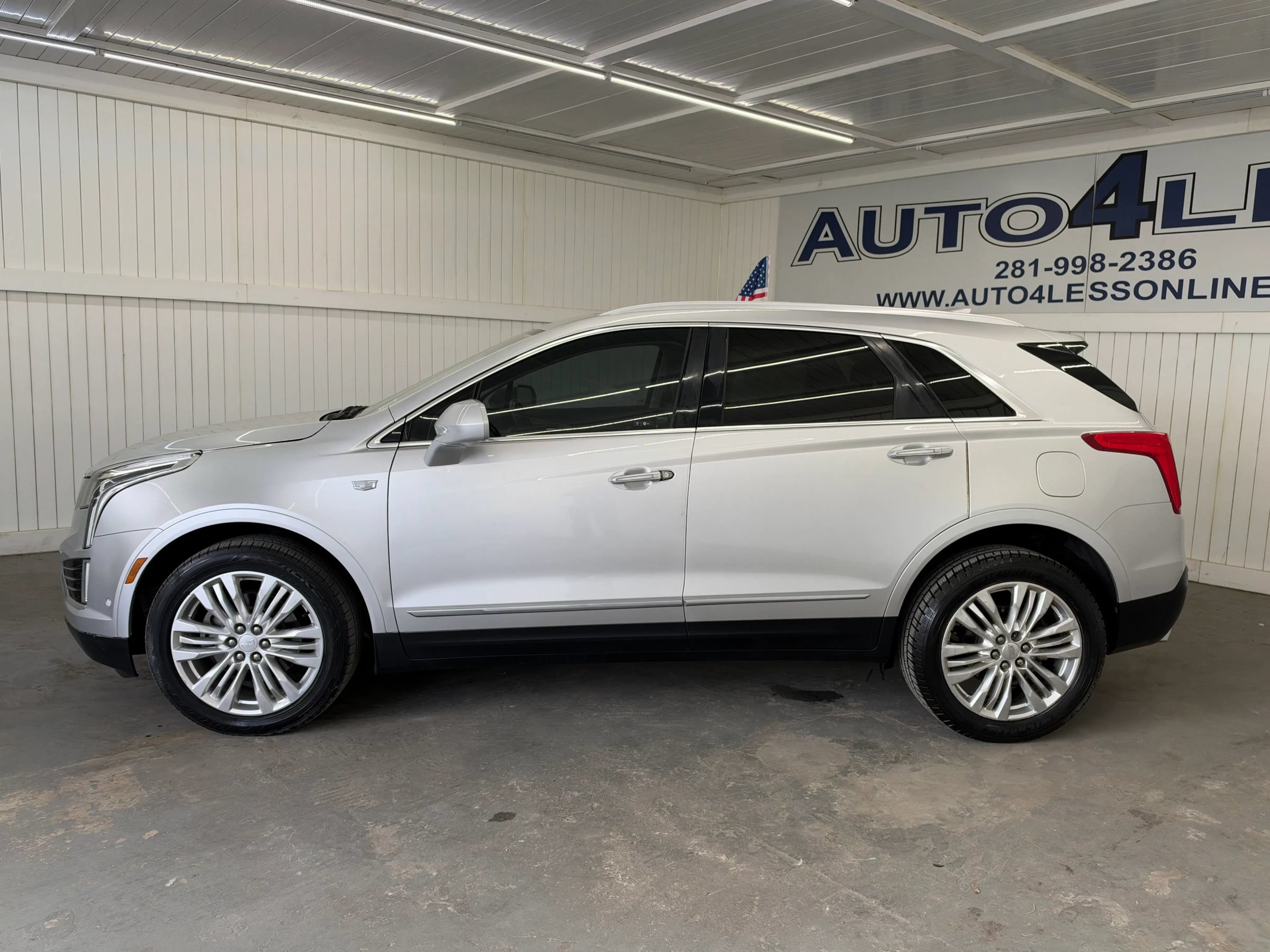 Used 2018 Cadillac XT5 Premium Luxury FWD image 8