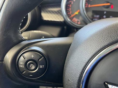 Used 2018 MINI Cooper S image 19