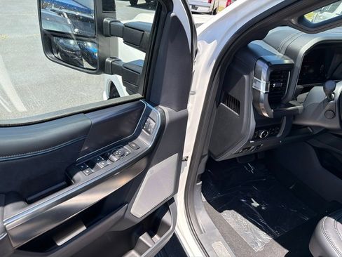 New 2026 Ford F350 Platinum AWD/4WD image 9