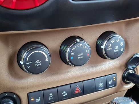 Used 2016 Jeep Wrangler Unlimited Sahara w/ Dual Top Group AWD/4WD image 16