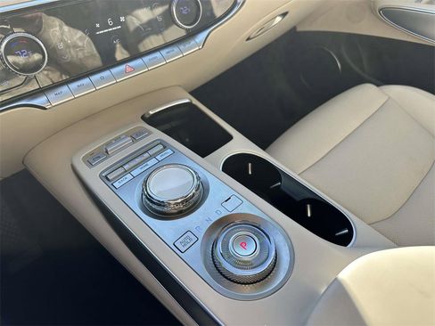 Certified 2022 Genesis GV70 2.5T w/ Select Package image 20