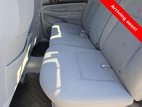 Used 2011 Toyota Tacoma PreRunner w/ TRD Sport Pkg image 15