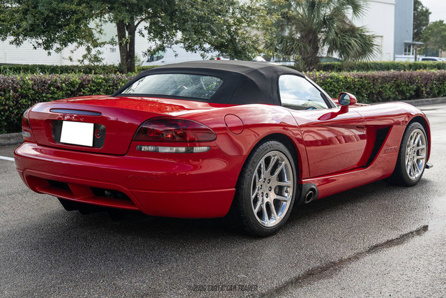 Used 2003 Dodge Viper SRT-10 RWD image 17