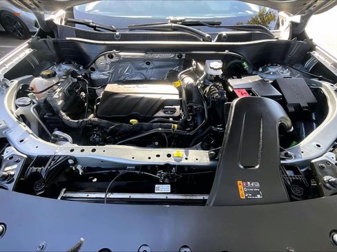 Used 2024 Chevrolet Trax RS w/ Driver Confidence Package image 29