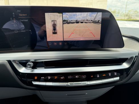 New 2026 Cadillac Lyriq Luxury AWD/4WD image 23