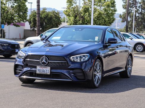 Used 2021 Mercedes-Benz E 350 Sedan image 3