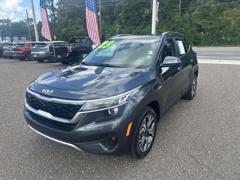 Used 2023 Kia Seltos EX AWD/4WD image 12