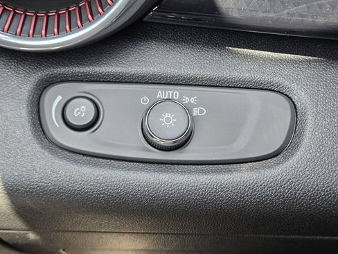 New 2026 Chevrolet Trax RS w/ Sunroof Package FWD image 17