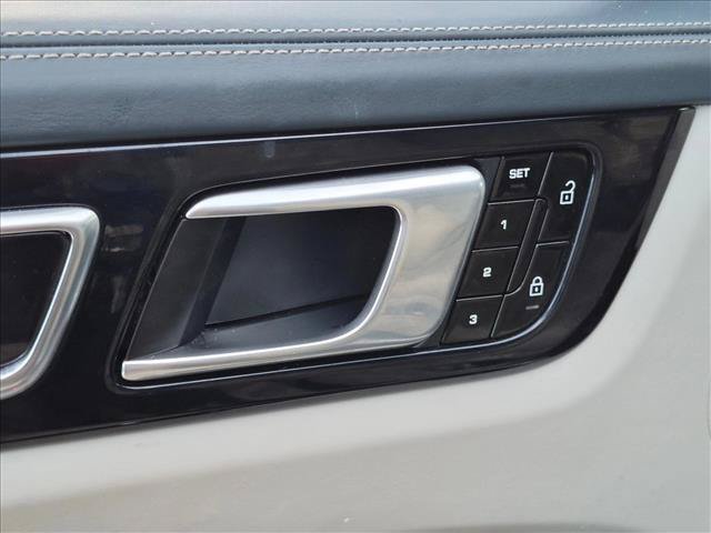 Used 2020 Porsche Cayenne AWD/4WD image 9