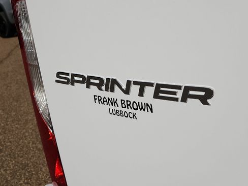 Used 2022 Mercedes-Benz Sprinter 2500 image 8