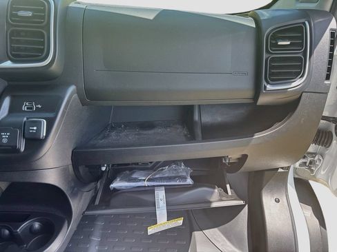 Used 2025 RAM ProMaster 3500 w/ Quick Order Package 22G SLT FWD image 20