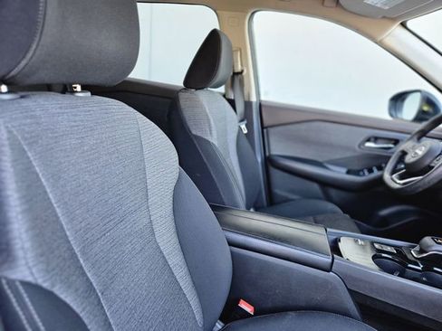 Certified 2023 Nissan Rogue SV image 13