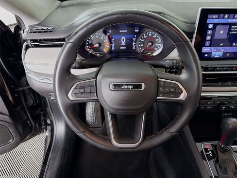 Used 2022 Jeep Compass Limited AWD/4WD image 3