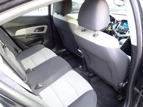 Used 2012 Chevrolet Cruze LS image 12
