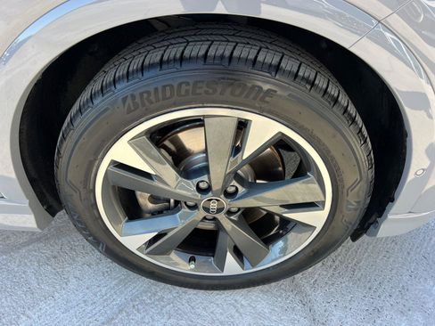 Used 2024 Audi Q4 e-tron Premium Plus image 12