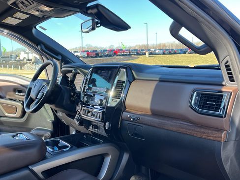 Used 2024 Nissan Titan Platinum Reserve w/ Moonroof Package AWD/4WD image 30