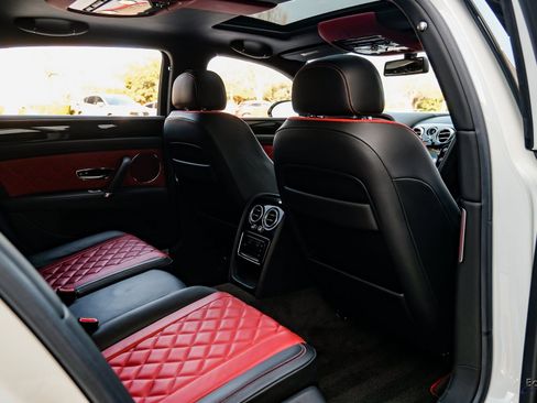 Used 2018 Bentley Flying Spur S V8 image 86