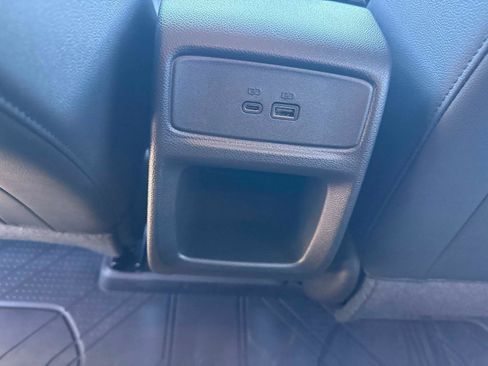 Used 2024 Chevrolet Trax ACTIV w/ Sunroof Package image 17