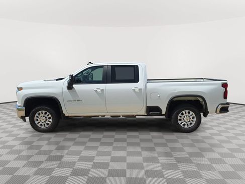 Used 2021 Chevrolet Silverado 2500 LT w/ Fleet Comfort Package AWD/4WD image 4