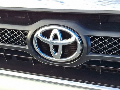 Used 2015 Toyota Tacoma 4x4 Access Cab V6 image 30