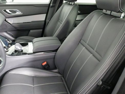 Used 2023 Land Rover Range Rover Velar R-Dynamic S image 30