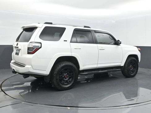 Used 2023 Toyota 4Runner SR5 Premium w/ Moonroof Package AWD/4WD image 8