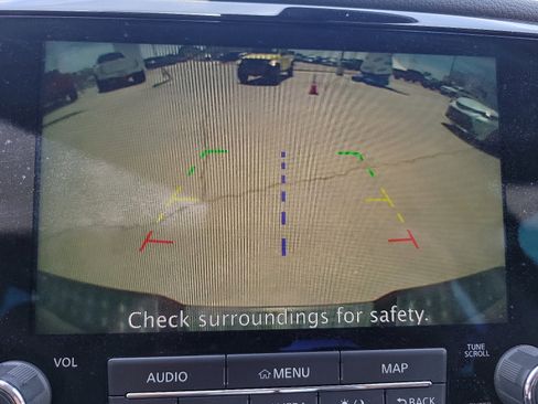 Used 2020 Nissan Titan SV w/ SV Convenience Package image 14