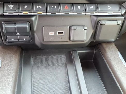 Used 2020 GMC Sierra 2500 SLT w/ SLT Premium Plus Package image 23