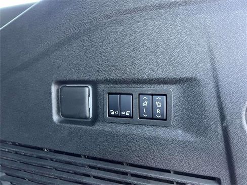 Certified 2024 Chevrolet Suburban Premier w/ Premium Package image 12