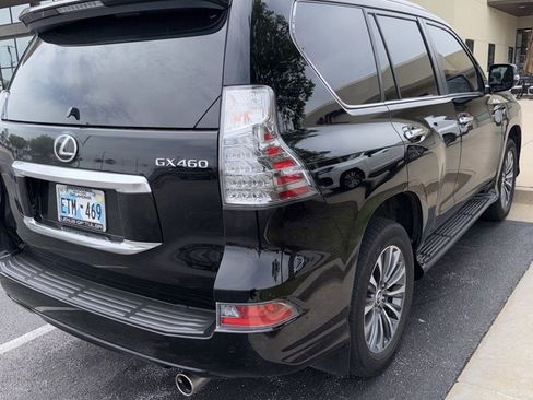 Used 2023 Lexus GX 460 Luxury w/ Accessory Package AWD/4WD image 3