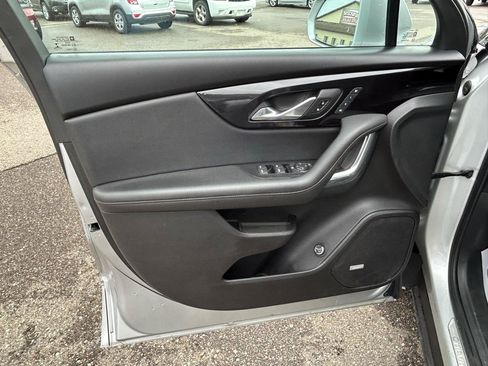Used 2019 Chevrolet Blazer Premier w/ Sun and Wheels Package FWD image 14