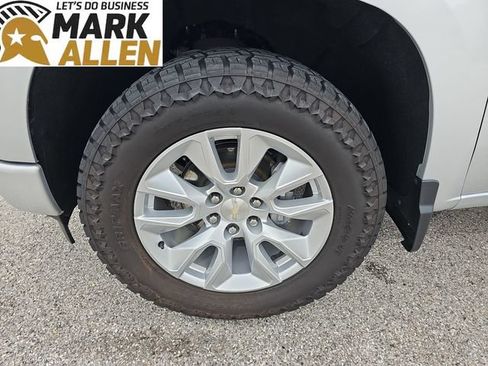 Used 2022 Chevrolet Silverado 1500 Custom AWD/4WD image 32