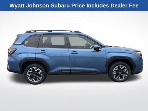 Used 2025 Subaru Forester Premium AWD/4WD image 9