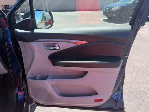 Used 2017 Honda Pilot EX image 32