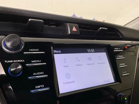 Used 2018 Toyota Camry SE image 21