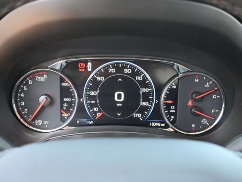 Used 2024 GMC Terrain Denali w/ Denali Premium Package AWD/4WD image 11