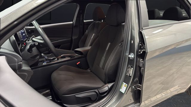 Used 2025 Hyundai Elantra Sport w/ Cargo Package FWD image 9