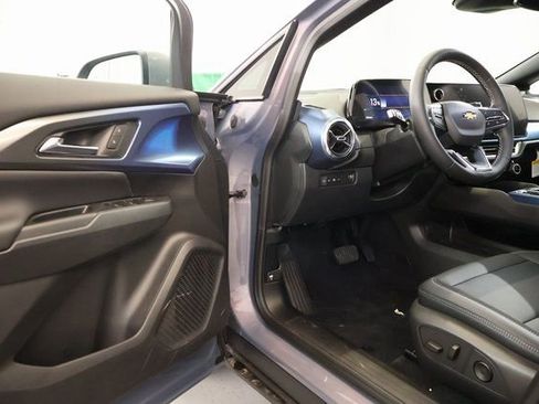 New 2026 Chevrolet Equinox EV LT image 8