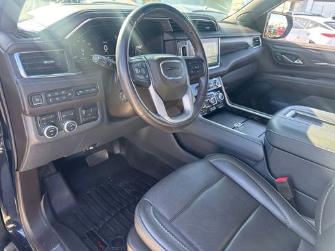 Used 2023 GMC Yukon Denali w/ Denali Reserve Package image 26