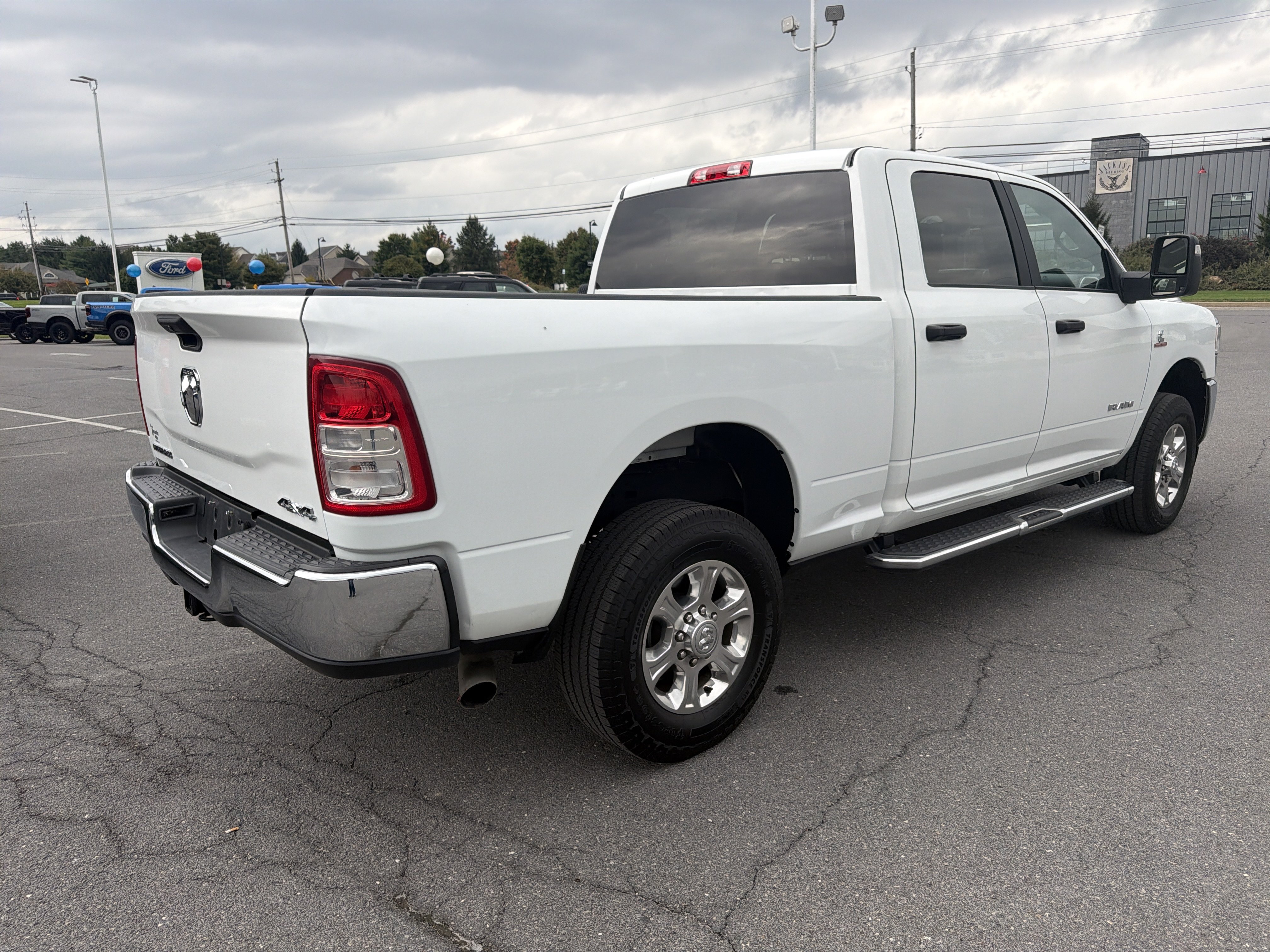 Used 2024 RAM 2500 Big Horn AWD/4WD image 3