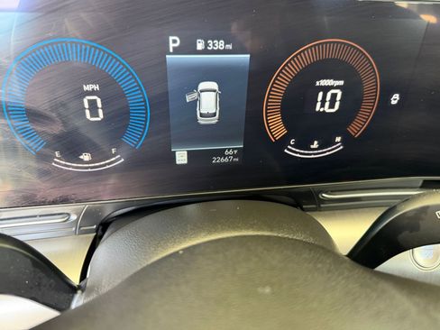 Used 2025 Hyundai Kona SEL image 40