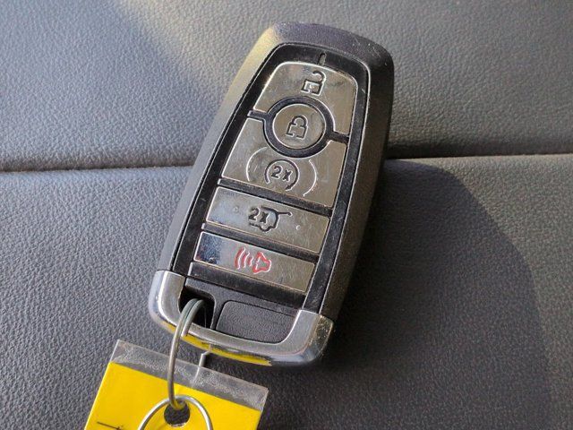Used 2024 Lincoln Nautilus Reserve AWD/4WD image 27