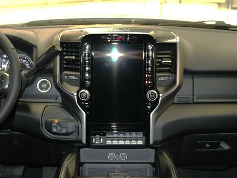 New 2026 RAM 3500 Big Horn AWD/4WD image 15