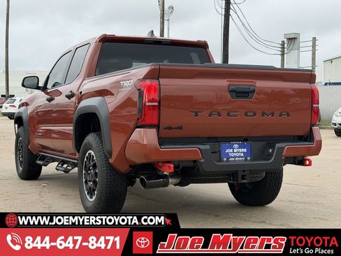 Certified 2025 Toyota Tacoma TRD Off-Road image 7