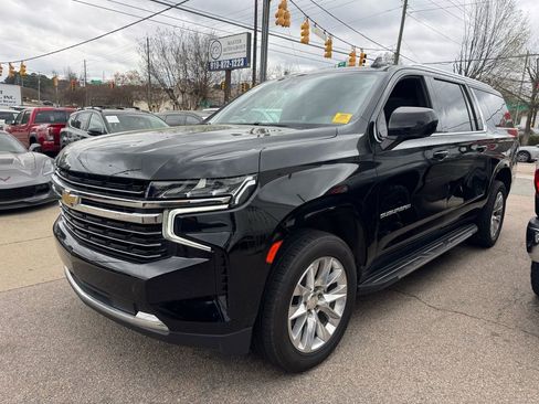 Used 2021 Chevrolet Suburban LT w/ Rear Media and Nav Package image 2