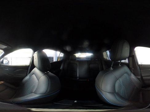 Used 2025 Buick Envista Sport Touring image 42