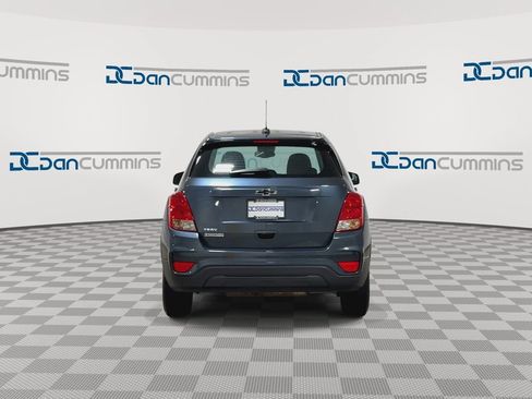 Used 2021 Chevrolet Trax LS FWD image 7