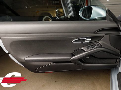 Used 2018 Porsche 718 Cayman S RWD image 14