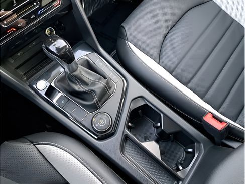 New 2025 Volkswagen Taos SEL AWD/4WD image 25