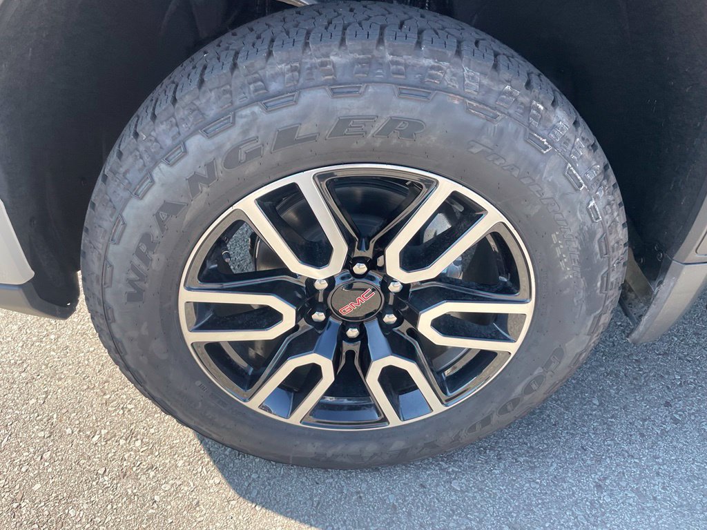 New 2026 GMC Sierra 1500 AT4 w/ AT4 Premium Package AWD/4WD image 31
